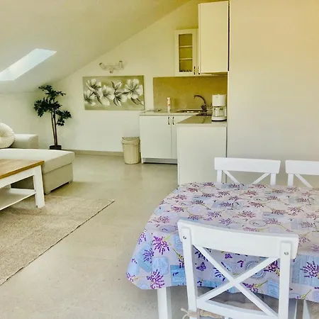 3 Bedroom With Balcony Appartement *